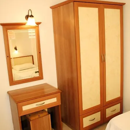 Ekinci Palace 3*